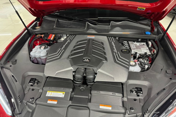 2025 Lamborghini Urus с пробегом 44 км