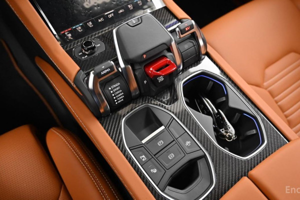 2025 Lamborghini Urus с пробегом 49 км