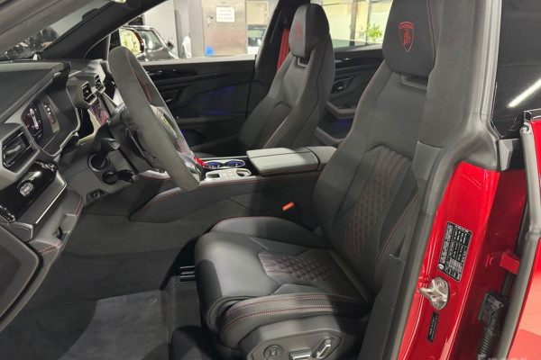 2025 Lamborghini Urus с пробегом 44 км