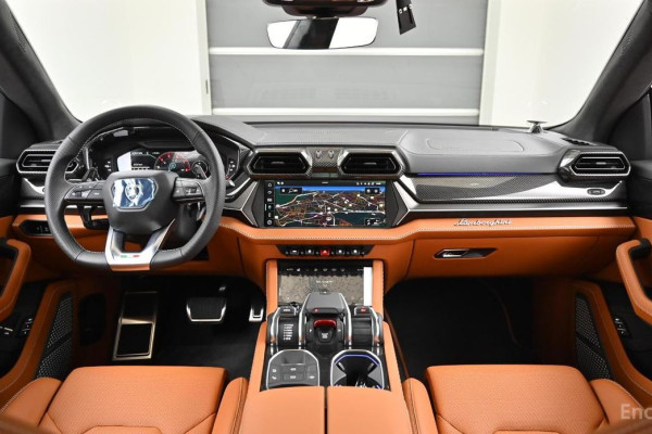 2025 Lamborghini Urus с пробегом 49 км