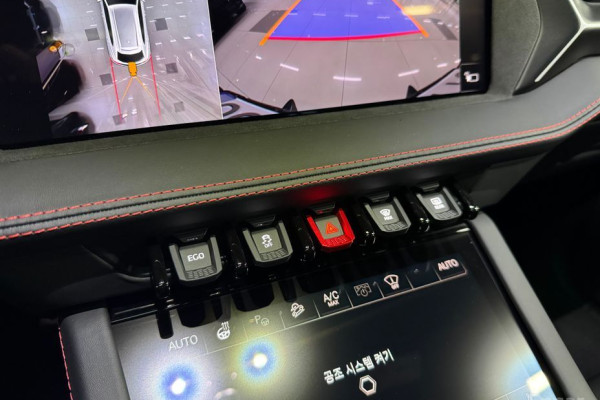 2025 Lamborghini Urus с пробегом 44 км