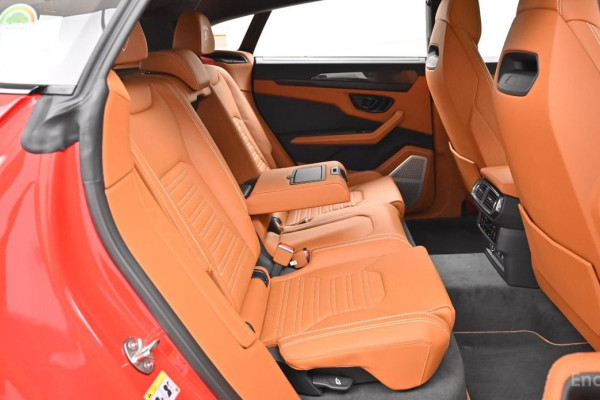 2025 Lamborghini Urus с пробегом 49 км