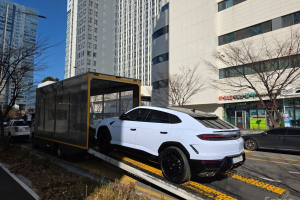 2025 Lamborghini Urus с пробегом 10 км