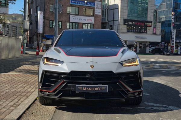 2023 Lamborghini Urus с пробегом 723 км