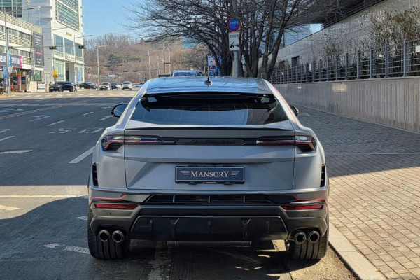 2023 Lamborghini Urus с пробегом 723 км