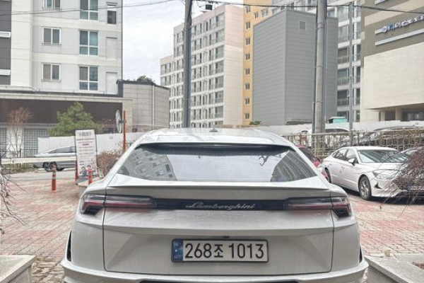 2024 Lamborghini Urus с пробегом 9 500 км