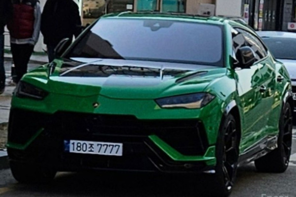 2024 Lamborghini Urus с пробегом 3 500 км