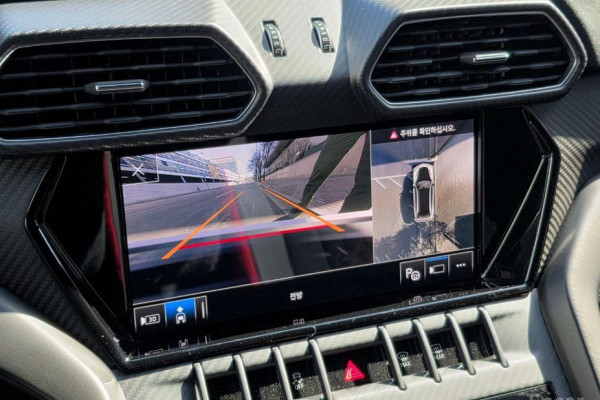 2023 Lamborghini Urus с пробегом 723 км