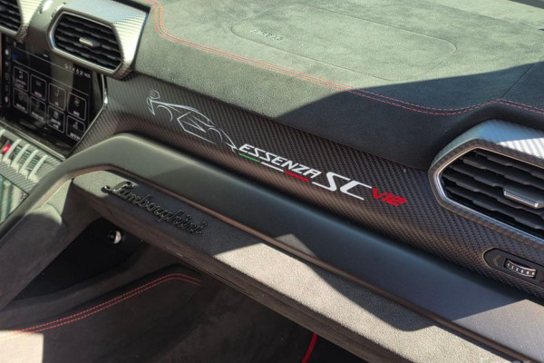 2023 Lamborghini Urus с пробегом 723 км