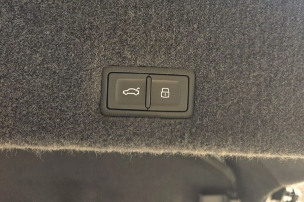 2024 Lamborghini Urus с пробегом 5 800 км