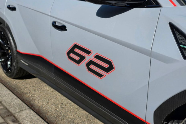 2023 Lamborghini Urus с пробегом 723 км