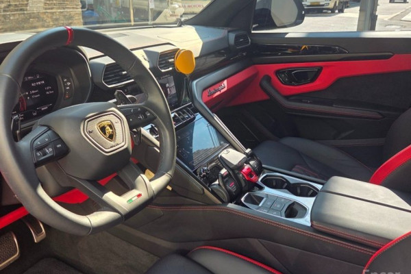 2024 Lamborghini Urus с пробегом 5 800 км