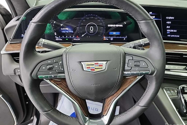 2023 Cadillac Escalade с пробегом 40 965 км