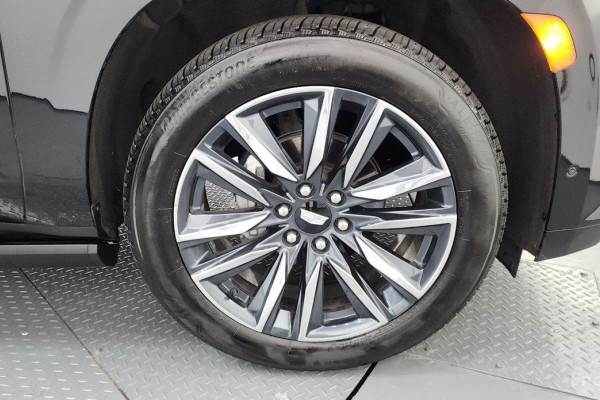 2022 Cadillac Escalade с пробегом 34 979 км