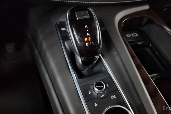 2022 Cadillac Escalade с пробегом 34 979 км