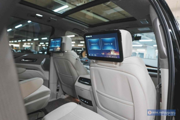 2023 Cadillac Escalade с пробегом 13 000 км