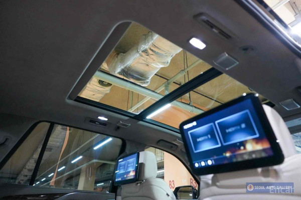 2023 Cadillac Escalade с пробегом 13 000 км