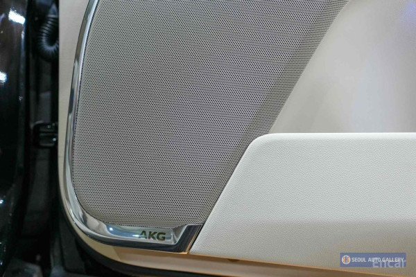 2023 Cadillac Escalade с пробегом 13 000 км