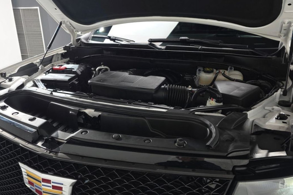 2023 Cadillac Escalade с пробегом 26 531 км