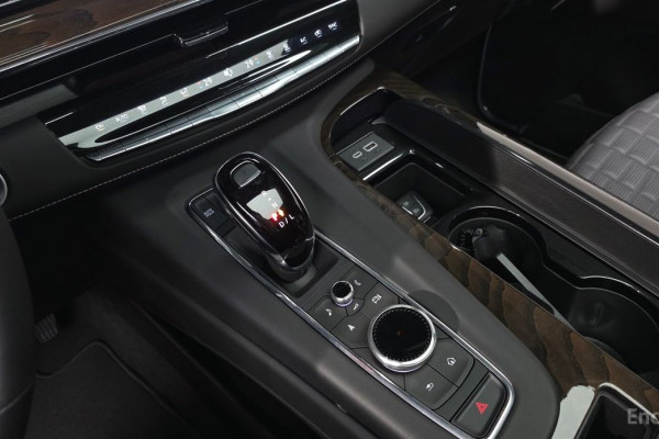 2024 Cadillac Escalade с пробегом 9 796 км