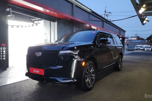 2022 Cadillac Escalade с пробегом 44 564 км