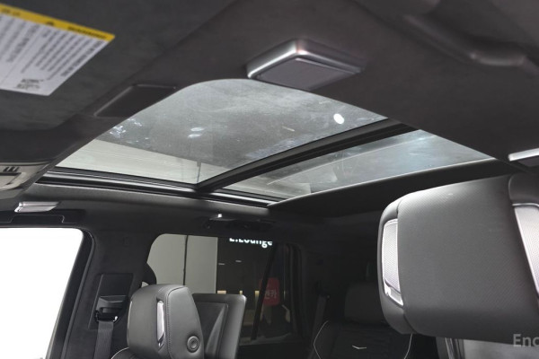 2024 Cadillac Escalade с пробегом 9 796 км