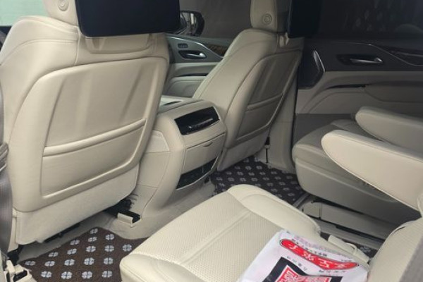 2023 Cadillac Escalade с пробегом 25 500 км