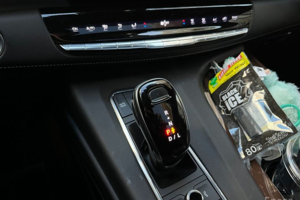 2022 Cadillac Escalade с пробегом 15 350 км