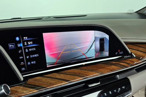 2023 Cadillac Escalade с пробегом 17 657 км