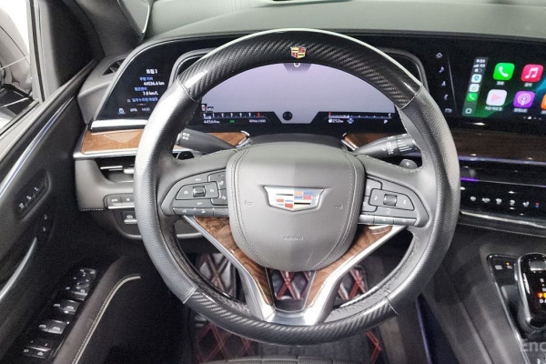 2022 Cadillac Escalade с пробегом 44 564 км