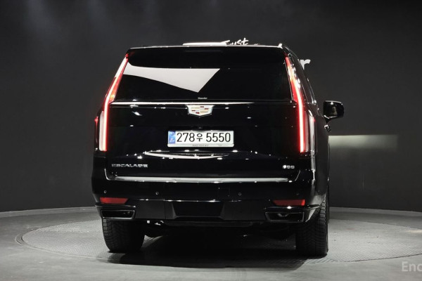 2021 Cadillac Escalade с пробегом 87 141 км