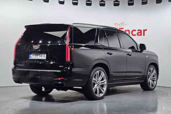2025 Cadillac Escalade с пробегом 1 422 км