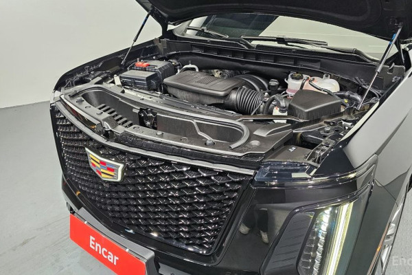 2025 Cadillac Escalade с пробегом 1 422 км