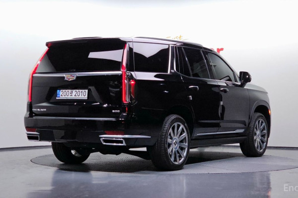 2023 Cadillac Escalade с пробегом 20 365 км