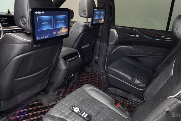 2022 Cadillac Escalade с пробегом 44 564 км