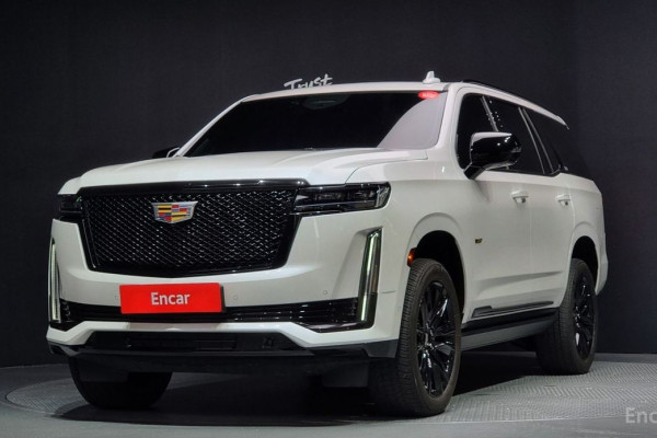 2023 Cadillac Escalade с пробегом 65 875 км