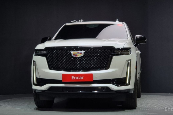 2023 Cadillac Escalade с пробегом 65 875 км