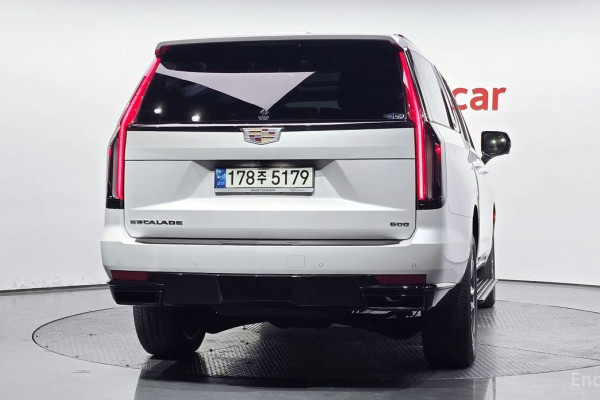 2022 Cadillac Escalade с пробегом 69 564 км