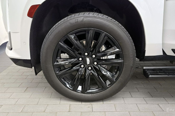 2023 Cadillac Escalade с пробегом 65 875 км