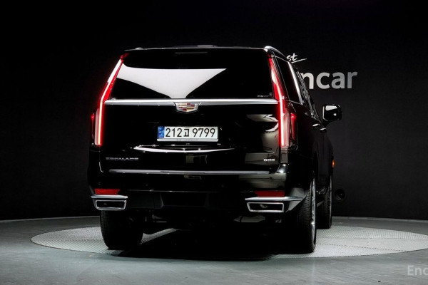 2024 Cadillac Escalade с пробегом 15 588 км