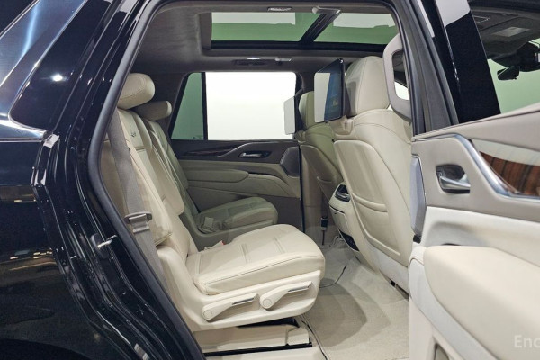 2023 Cadillac Escalade с пробегом 20 365 км