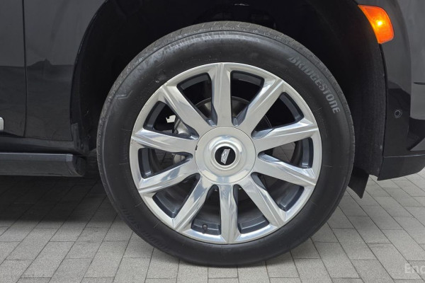 2023 Cadillac Escalade с пробегом 58 717 км