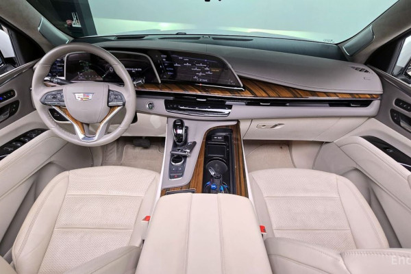2022 Cadillac Escalade с пробегом 69 564 км
