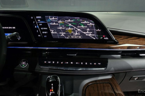 2022 Cadillac Escalade с пробегом 56 277 км