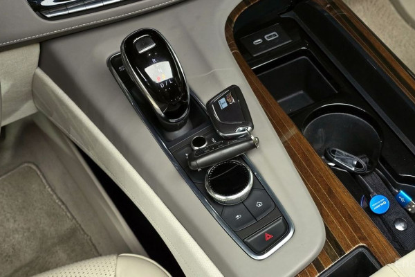 2022 Cadillac Escalade с пробегом 69 564 км