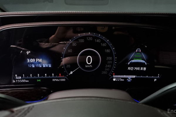 2024 Cadillac Escalade с пробегом 15 588 км