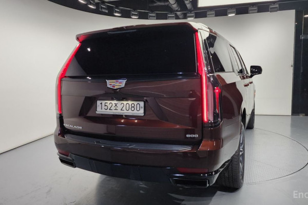 2022 Cadillac Escalade с пробегом 44 952 км