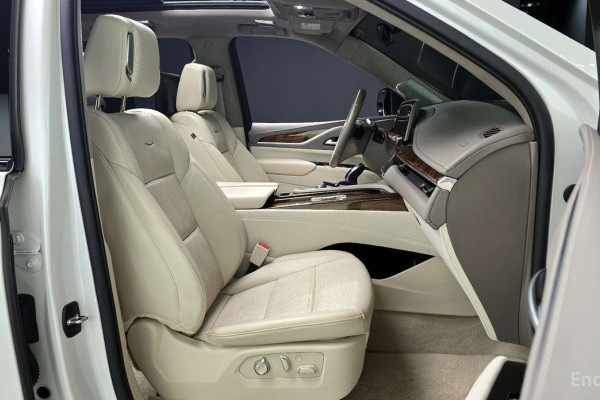 2022 Cadillac Escalade с пробегом 69 564 км