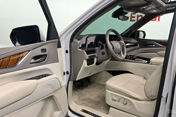 2022 Cadillac Escalade с пробегом 69 564 км