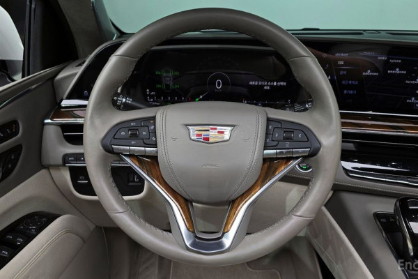 2022 Cadillac Escalade с пробегом 69 564 км